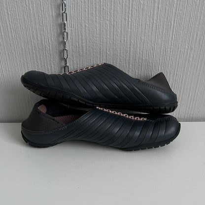 Nike 2006 kembali tabi style split toe sneakers