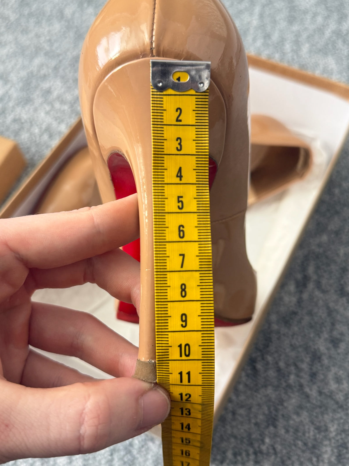 Christian Louboutin Pigalle 100 Nude Patent Calf Womens Pumps