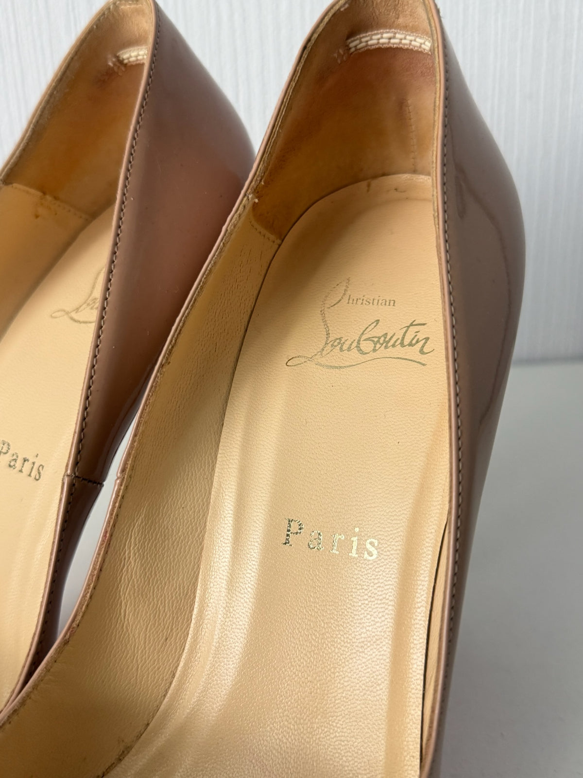 Christian Louboutin Nude Patent Leather Platform Stiletto Womens Pumps