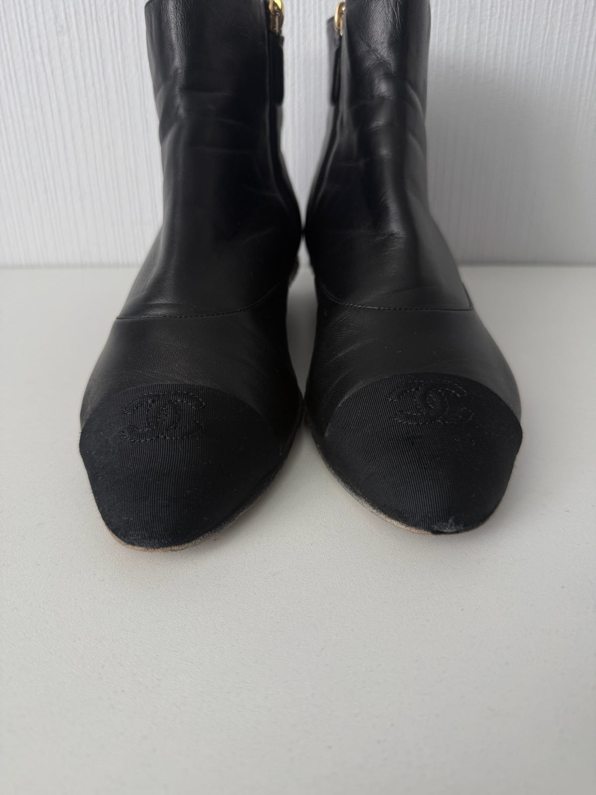 Chanel Black Leather Cap Toe Pearl Heel Womens Ankle Boots