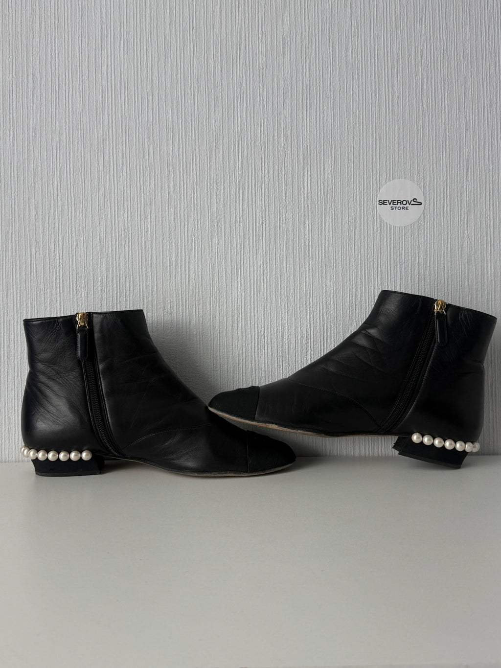 Chanel Black Leather Cap Toe Pearl Heel Womens Ankle Boots