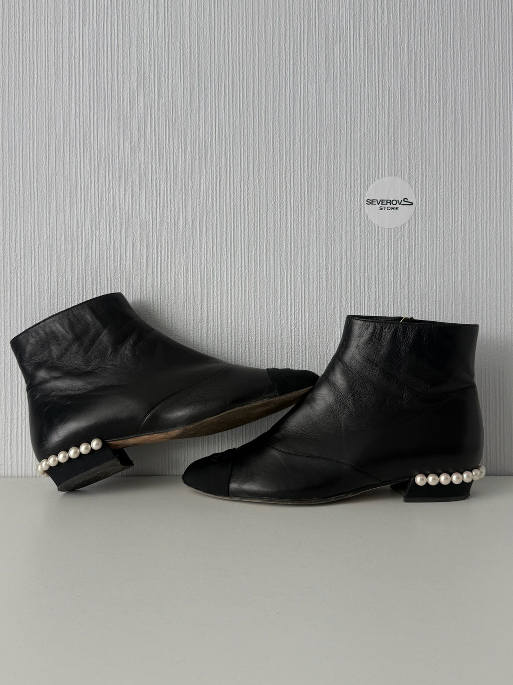 Chanel Black Leather Cap Toe Pearl Heel Womens Ankle Boots