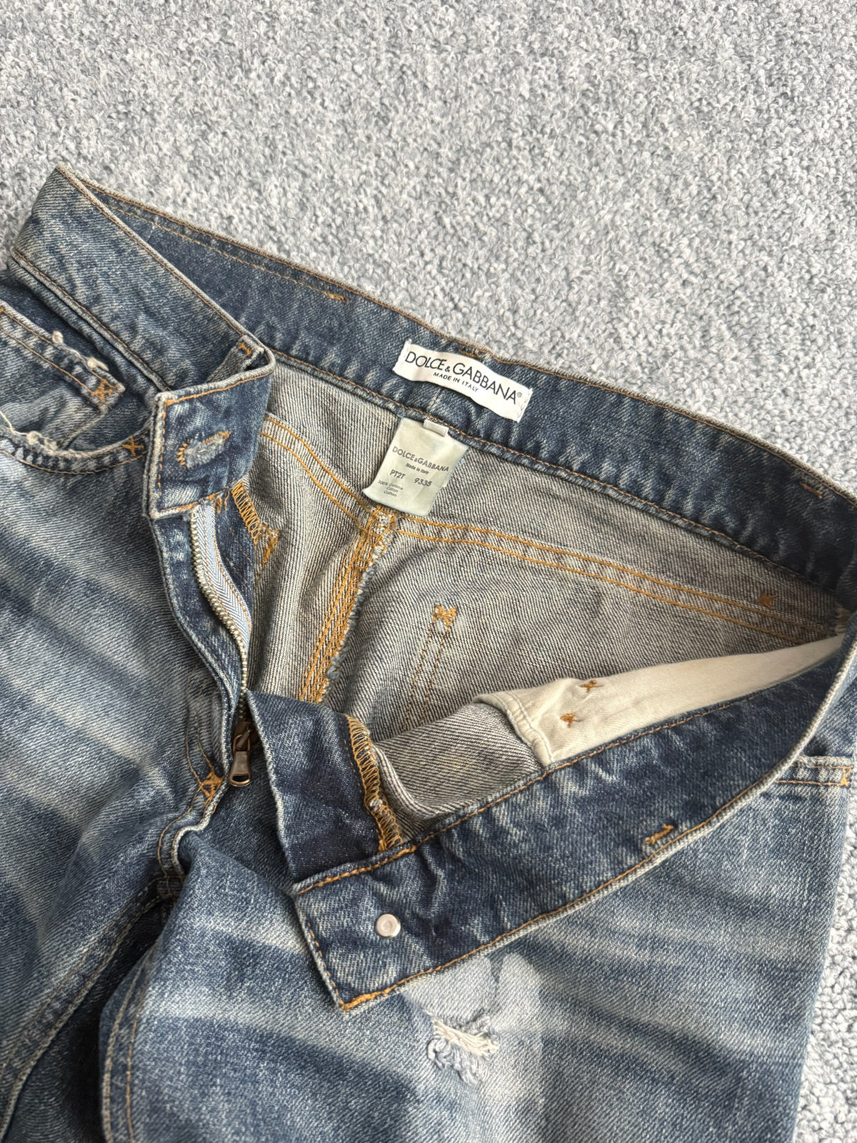 Dolce & Gabbana 2000s Distressed Cotton Straight Leg Womens Jeans